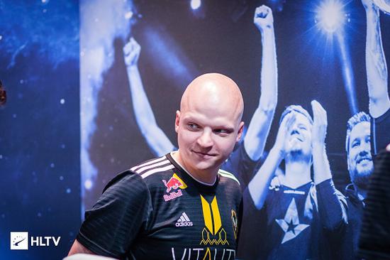 Doinb谈LPL粉丝对国际赛的失利期待