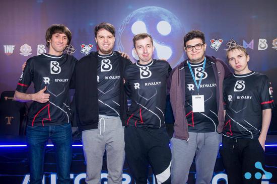 Uzi教你如何在13.13版本大乱斗中完美出装VN